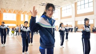 烟台天立学校 篮球赛决赛中场表演~把妹王说是