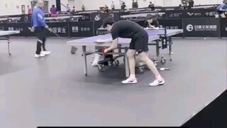 【王楚钦x徐孝元】20231004兰州球星挑战赛赛前削球训练cut：大头果然有先见之明找校园姐姐练习，确实要打削球手，而莎莎也是第二轮就打校园姐姐，加油加油