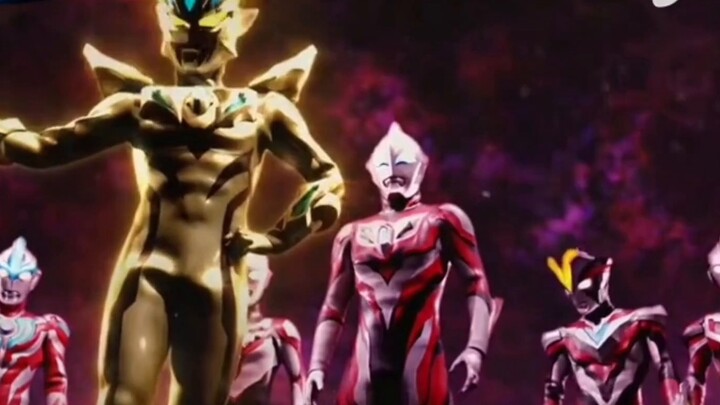 Ultraman Zero, a form that had "disappeared" for three years, that year was his last appearance.