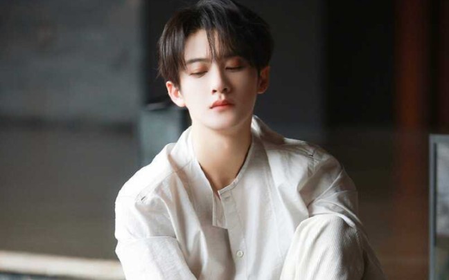 [Tan Jianci] The only thing that can control Tan Jianci is the beauty contact lenses. Things that mu