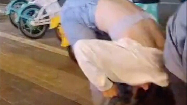 วินาทีแห่งความอับอายในสังคม ดูถูกอย่างรุนแรง!