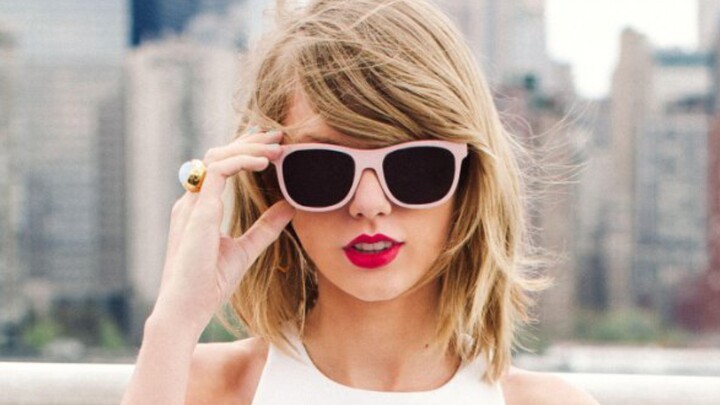 Ngay khi nhạc dạo đầu cất lên, kinh tế toàn cầu hồi sinh.