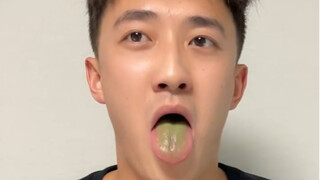 Is this you eating snacks at school?