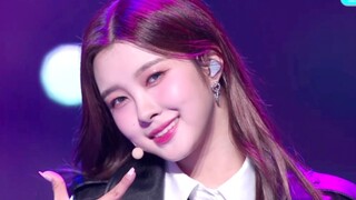 جين دوايون تفتتح الحفل من المركز الأول! مجموعة مسرحية كاملة من أربع أغنيات لـ KEP1ER في KCON اليابان