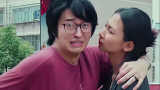 الموقف الذي ترغب صديقتك في رؤيته عندما تُبادر نساء أخريات بمحادثتك