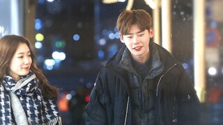 "As the background music sounds, Bai Yueguang appears!"