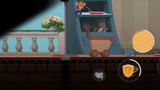 Game Tom and Jerry Mobile: Sau khi gửi tín hiệu rút lui, đồng đội vẫn gửi kinh nghiệm cho mèo, ghi đ