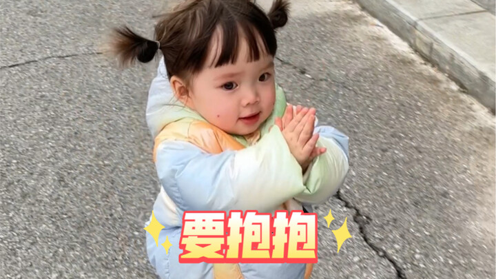 عند الخروج مع الأطفال، لا داعي أبداً لعربة الأطفال، يكفي وجود الأب.