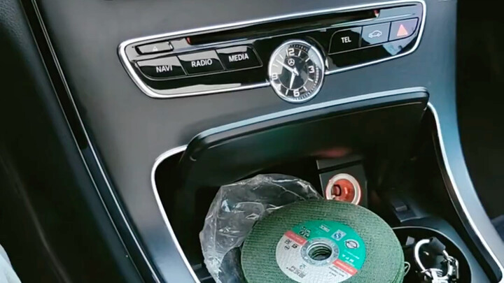 Mobil yang benar-benar bagus tidak akan terpengaruh oleh hal-hal lain.