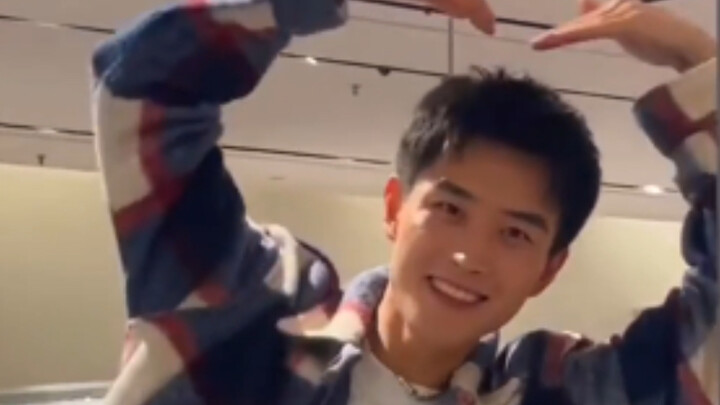 When You’ve Got a Boyfriend Who Looks Amazing in Anything