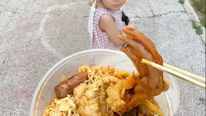 Sudah lama jalan-jalan sama anak tapi berat badan malah naik, pasti belum jalan cukup banyak!