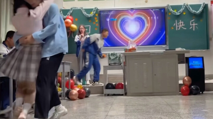 Lesbian: Tarian Duo JK