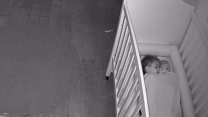 Tình yêu từ người anh trai, khung cảnh thật ấm áp…