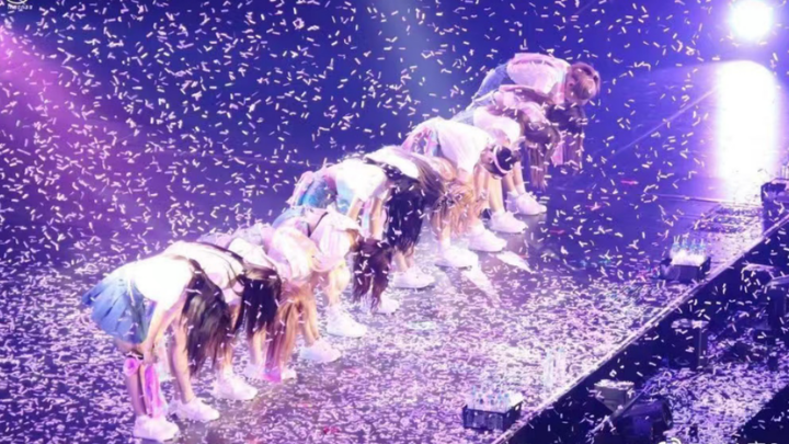 [IZ*ONE]: I cry every time I watch it—but I still can’t stop myself from watching, and from crying a