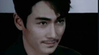 Zhu Yilong, operating in the "He Fei era," is like a poppy—a poisonous drug, a bloodthirsty sea sire