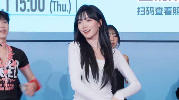 KDC เต้นสุ่ม · 1 มกราคม 2026 ที่ห้างจวินกวงพลาซ่า · รวมคลิปถ่ายสด · 44