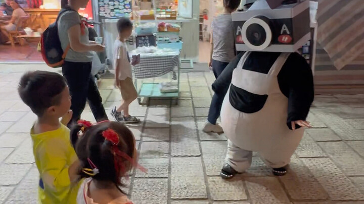 Ada yang mau foto juga?