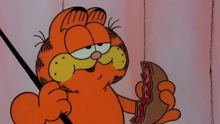 In Garfield's eyes, Odie is a long-tongued monster whose tongue is so long that it can be used as a 