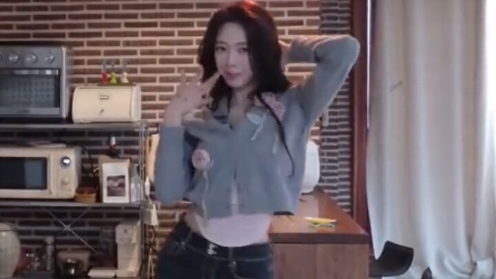 Dream Collaboration! ITZY’s “Ice Cream” Dance Challenge