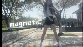 The sun is shining! Let’s go dance to “Magnetic”!