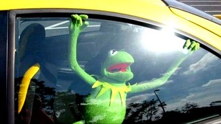 finally, a funny try not to laugh challenge