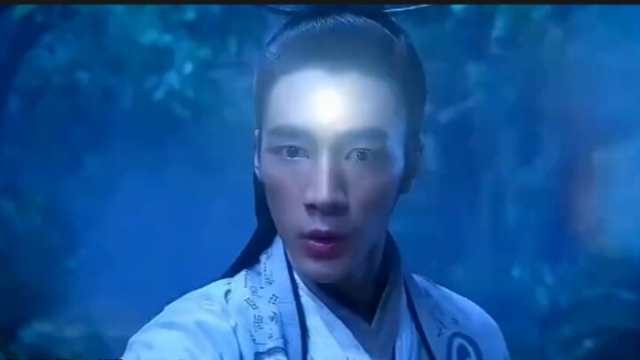 As soon as he saw the "monster", Yang Jian immediately turned on the "high beam" and came! How dedic