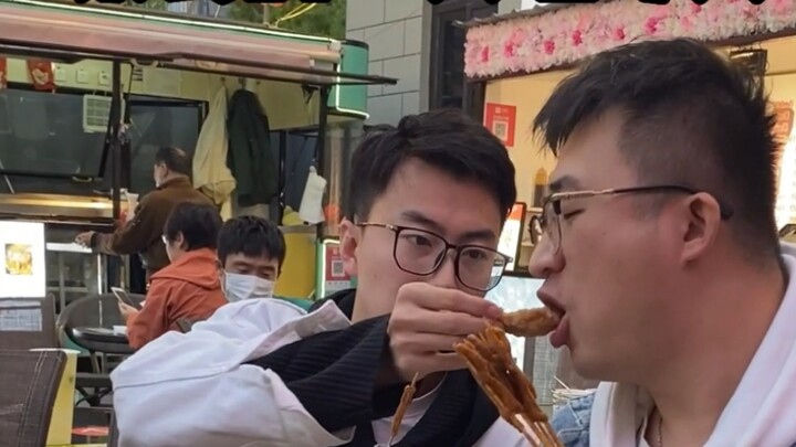 Sutradara Zhang meninggal lagi...