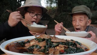 How to Make Stir-Fried Pork Liver With Spinach