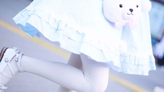 This cosplay that anyone sees is going to fall in love with.