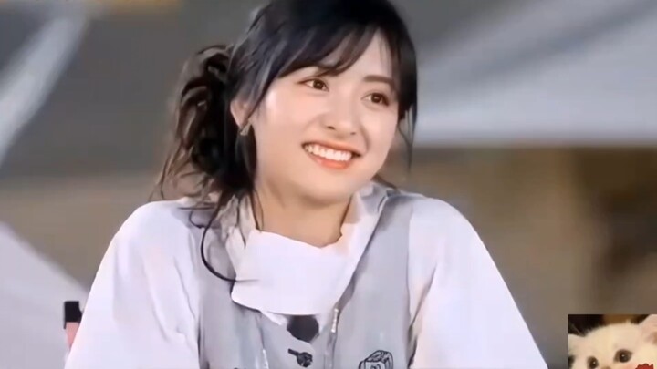 Chui Narisa berkata kepada Shen Yue: “Dalam cinta, tak perlu memakai baju besi penuh”～