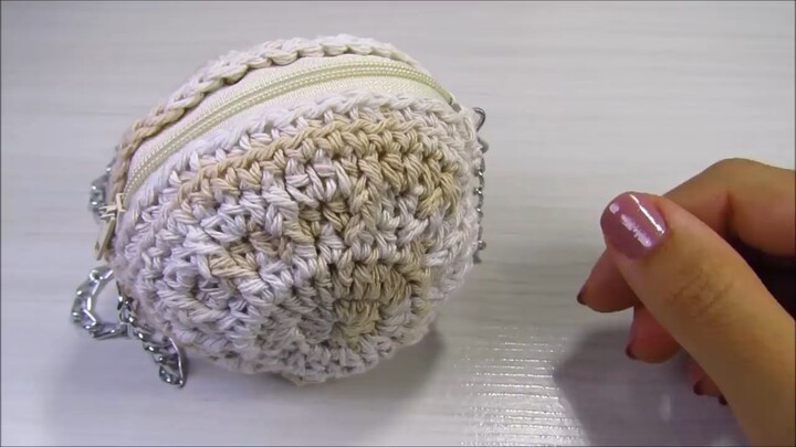 Bolsinha de crochê redonda passo a passo com a professora Ju da JNY Crochê