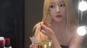 "Sự thật về việc mặc quần áo đầy đủ"