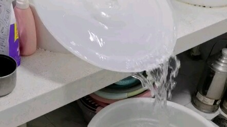 I invested in this automatic water‑storage device.