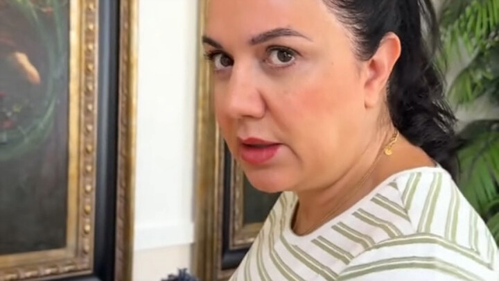 Taking Money from Mom’s Wallet in Front of My Little Sister