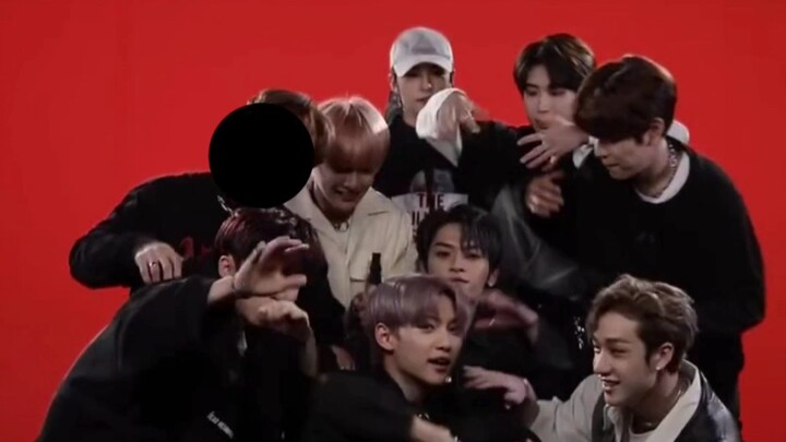 【straykids】كلمات مضحكة من Double Knot + مؤثرات صوتية