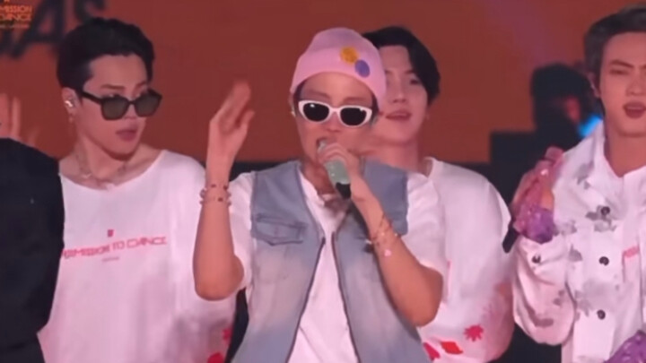 [BTS] Aku sangat menyukai panggung ini, sangat keren dan manis! ! ! !