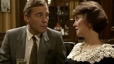 A BIT OF A DO (1989) S1E5 The Crowning of Miss Frozen Chicken - David Jason, Mic