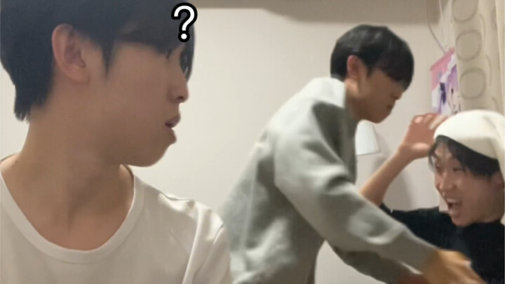 اتضح أن زميلي في المقعد يحب مشاهدة مسلسلات الرياضة..