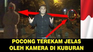 Pocong dengan jelas menampakan dirinya di pingir pohon besar - bikin merinding !