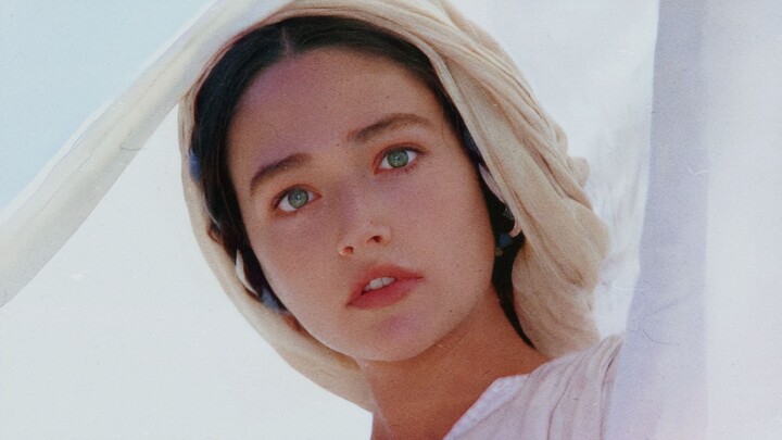 Chúa Giê-su thành Nazareth – Olivia Hussey ‖ “Chỉ có chị đóng vai Đức Mẹ, mọi người mới tin Kinh Thá