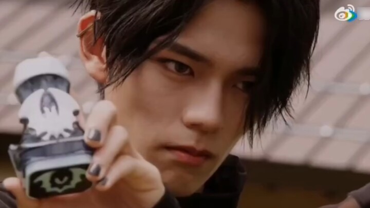 Kamen Rider evil country with ear washing for one minute "Which one should I choose?"