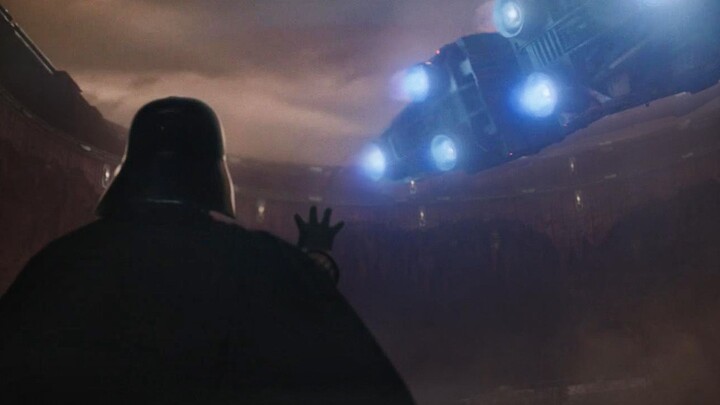 Cảnh gây chấn động nhất trong “Obi-Wan”: Darth Vader dùng một tay tóm lấy con tàu khổng lồ rồi xé ná
