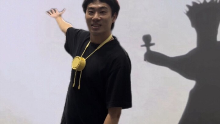 Performing shadow puppetry at Xiao Shenyang's concert｜Jinyi shadow puppetry