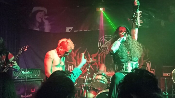 Signs of the Evil - Black Metal War (Live)