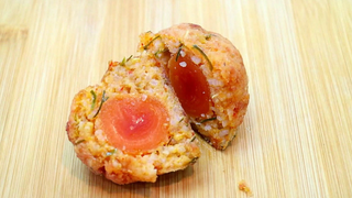 ข้าวแหนมทอดซ่อนไข่ By สร้างสรรค์เมนูไข่