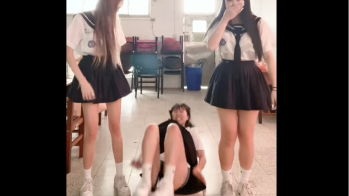 Taiwanese high school students are a bit naughty!