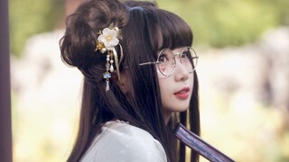 Fall in love at first sight—such a gorgeous Lolita girl! Lolita recommendations that keep your hands