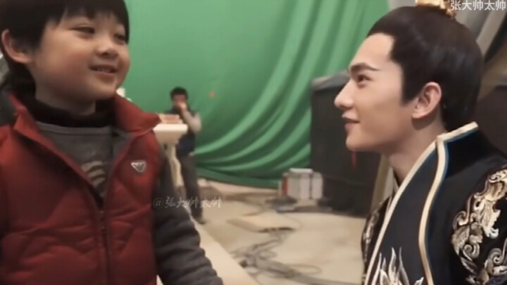 Ngakak banget, anak kecil nggak bisa bohong—bukti kuat dari Pak Yang Yang hahaha!