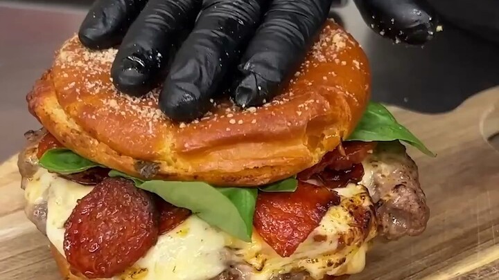 Pressed cheeseburger
