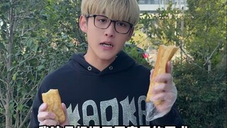 I met a college student selling crispy roasted duck burgers